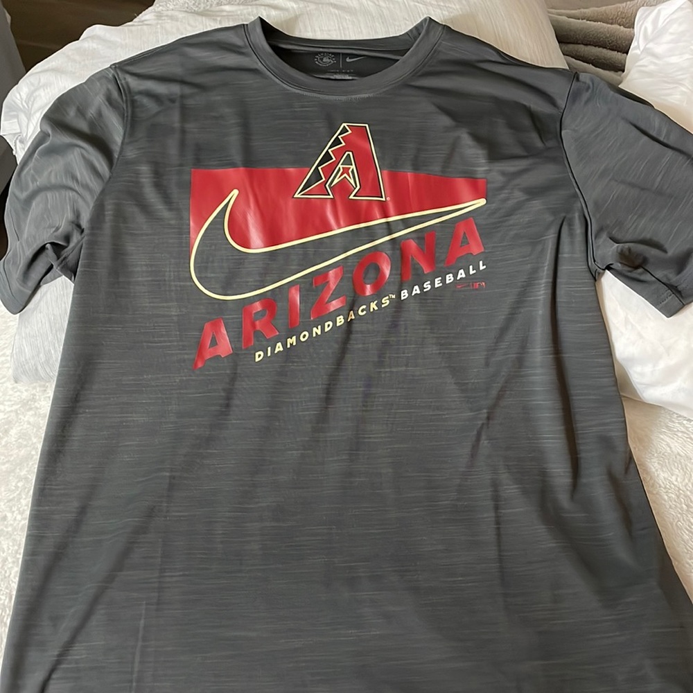 MENS NIKE DIAMONDBACKS DRI FIT TEE SIZE LARGE